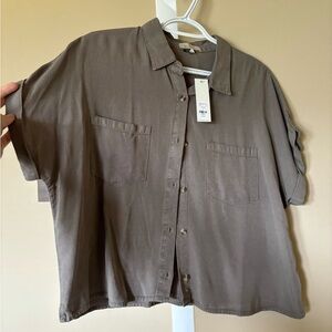 Francesca’s button top NWOT